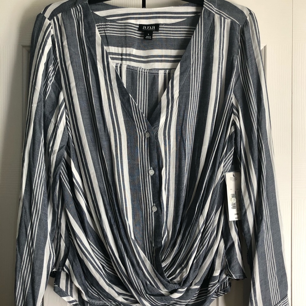 Ana Navy lightweight button up top size large